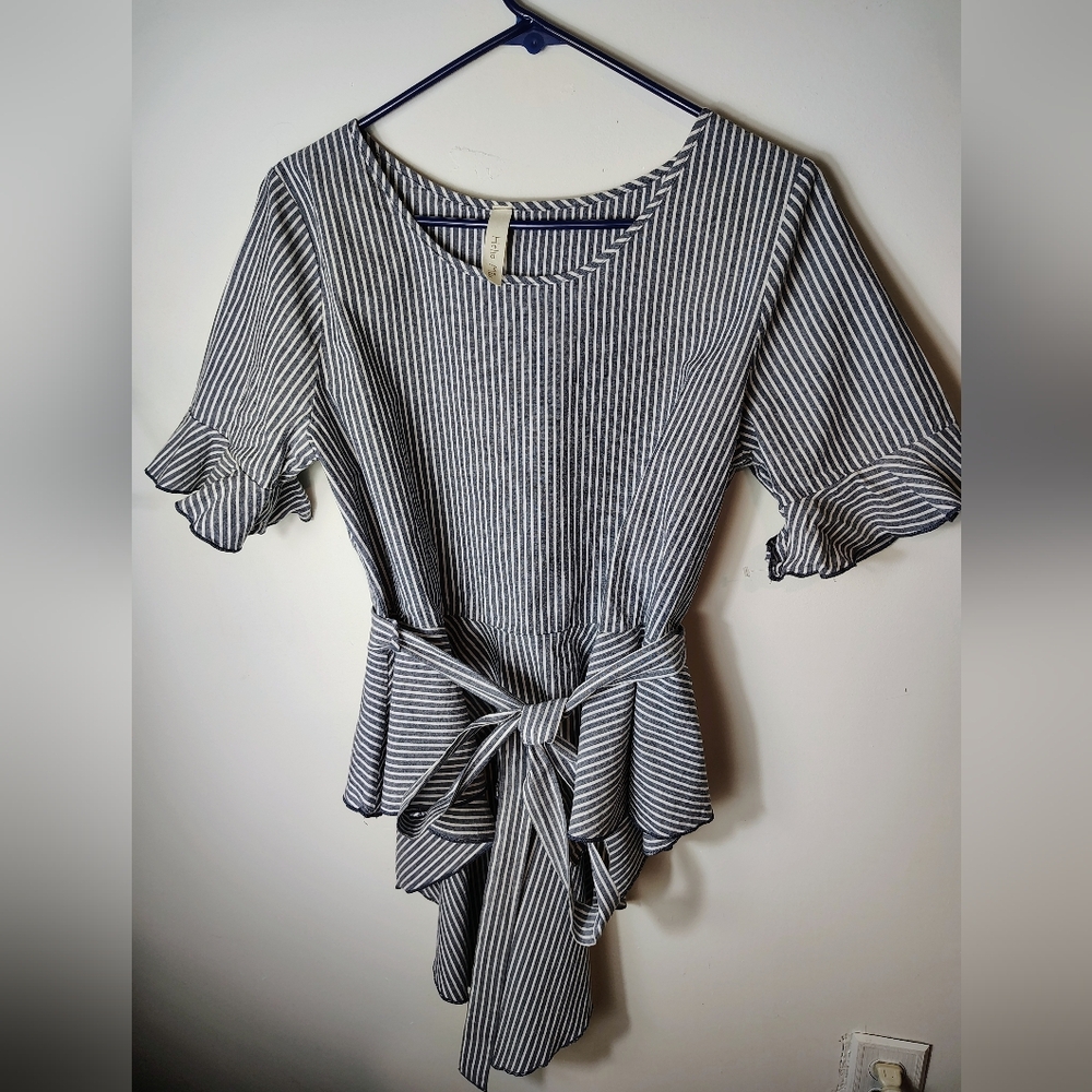 Classy layered blouse with tie very chic nice on